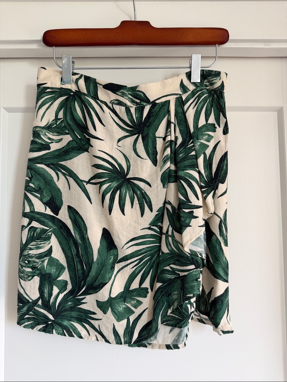 H&M Tropical Leaf Print Wrap Skirt - Green on Cream